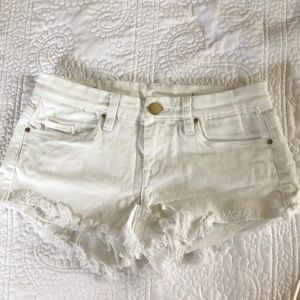 [BLANKNYC] low-rise white shorts